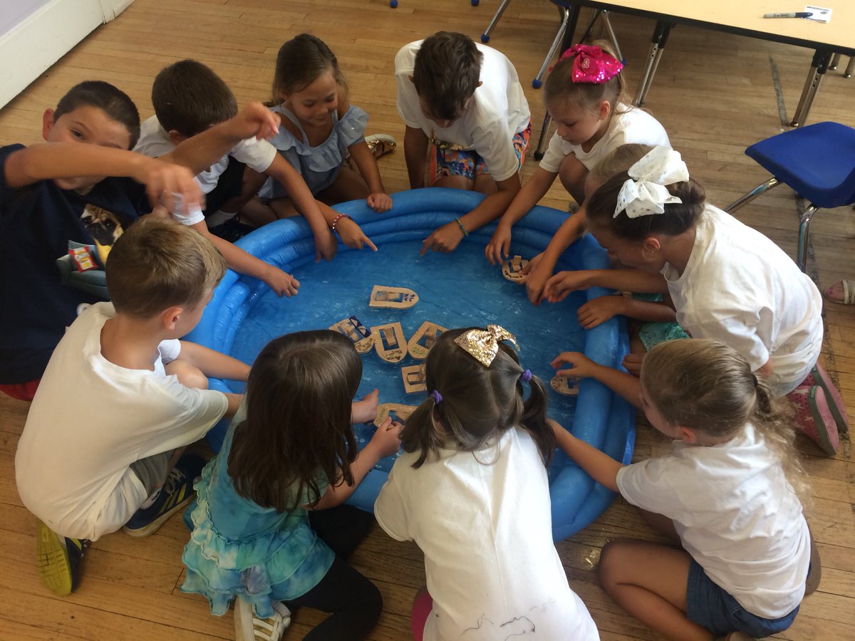 BarbaraBarjam2's tweet photo. Getting our STEM on in VBS https://t.co/rZ1CKlPkuq