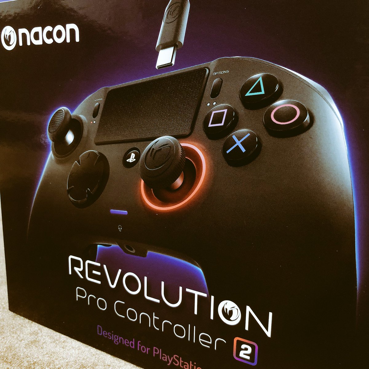 417TKR's tweet image. プレゼントもらった。これは嬉しい！
#nacon #RevolutionProController2 #プロコン
