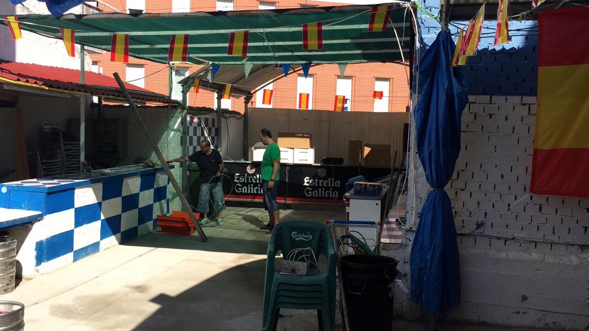 PEstafeta's tweet photo. Casi todo listo... qué nervios!!! Os queremos ver a todos por nuestro patio este año🎉 #6dias #PeñaEstafeta #FiestasSanse https://t.co/am6JEicolT