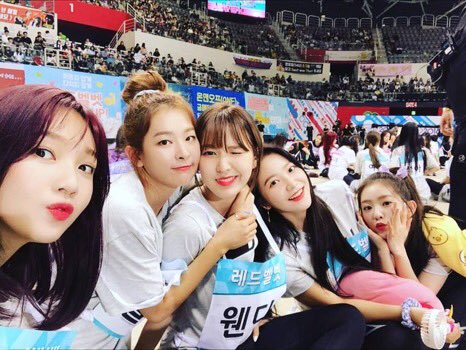 rosasseu's tweet photo. 180821 ISAC ;; ❤️

                                        𝙧𝙚𝙙 𝙫𝙚𝙡𝙫𝙚𝙩. https://t.co/a4AMBkCv27