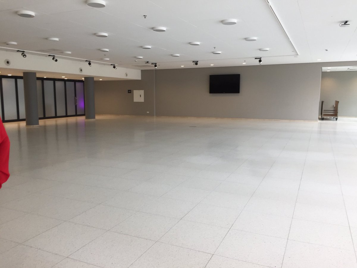 Cvthof's tweet image. Met @tobiasgroenland op verkenning voor tentoonstelling #hackershandshake Nu nog een goed plan indienen bij @ncsc_nl en @Platform_ECP