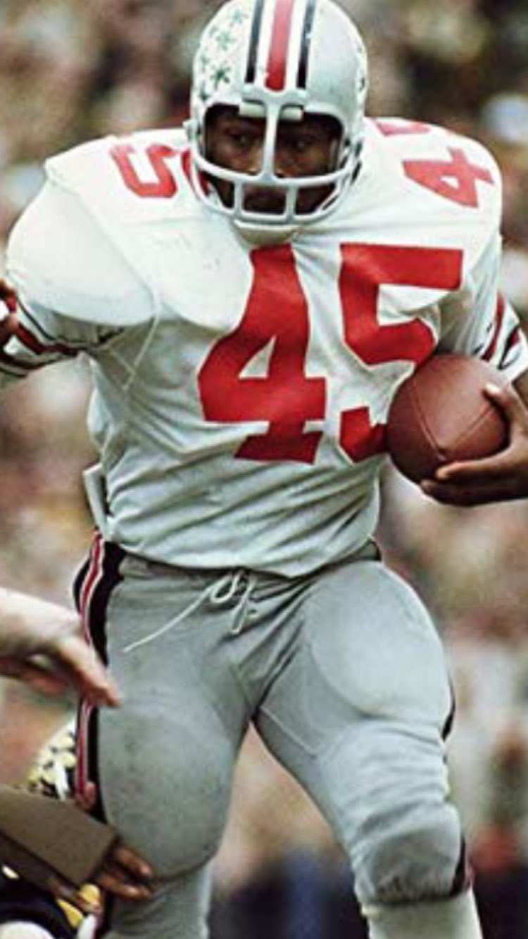  Happy Birthday Archie Griffin. The greatest Buckeye ! 