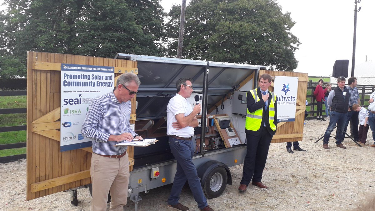 mcastorage's tweet photo. Good interest and great questions at #SolarPv and #batteryenergystorage demo @EnergyinAgri https://t.co/9yO2WpOtjF