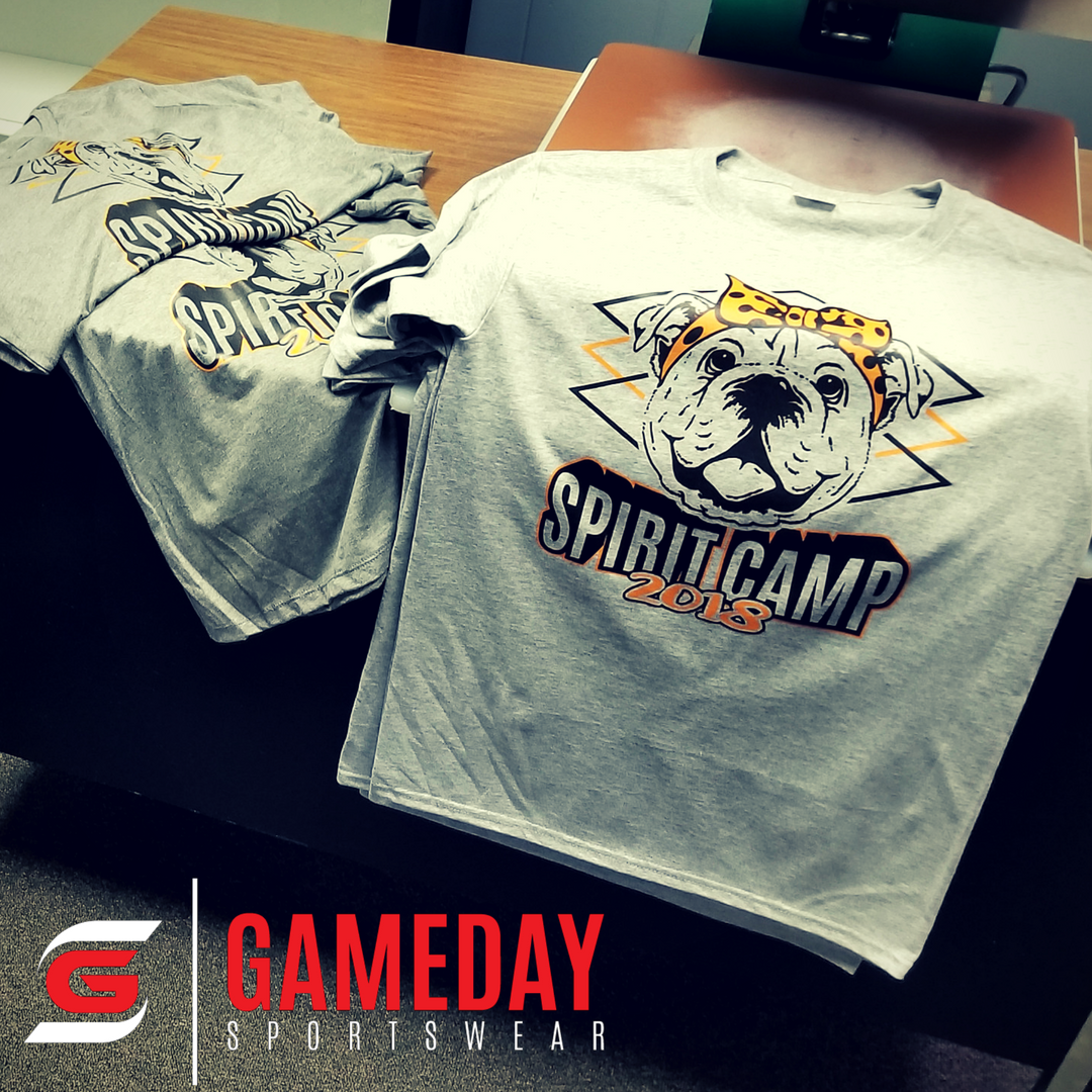 Green cheerleaders are probably one of the best outfitted teams out there! Who else agrees?

#TshirtTuesday