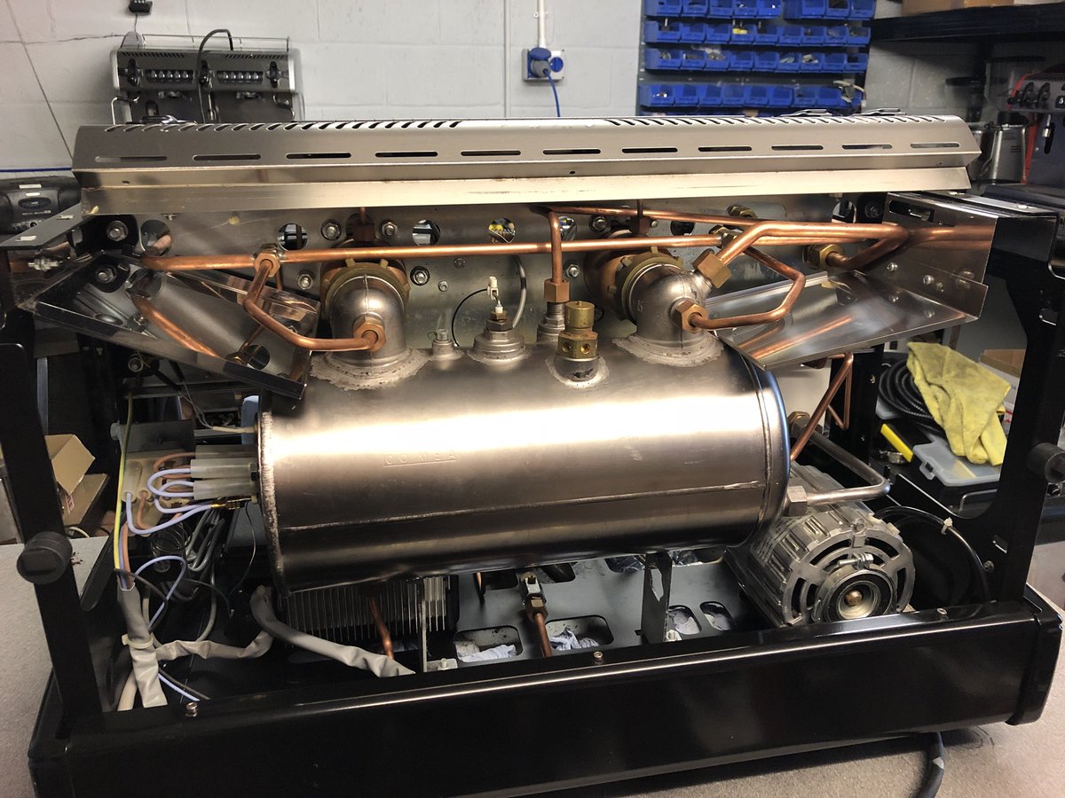 Coffeemend's tweet photo. La Spaziale S5 full service nearly finished #espressomachine https://t.co/wvAC5dFkpp