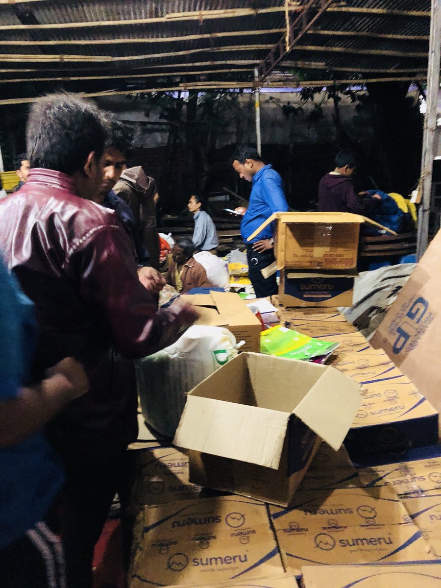 PrasadKarwa's tweet photo. #AOLatWork @ArtOfLiving Pune ( @PuneAOL ) chapter - packaging all needful materials to be sent to #Kerala 
@SriSri 
#StayStrongKerala 

@surnell @muglikar_ @rashminpulekar @saleelpulekar @squintneon @DrShobha https://t.co/a2BIPkI41k