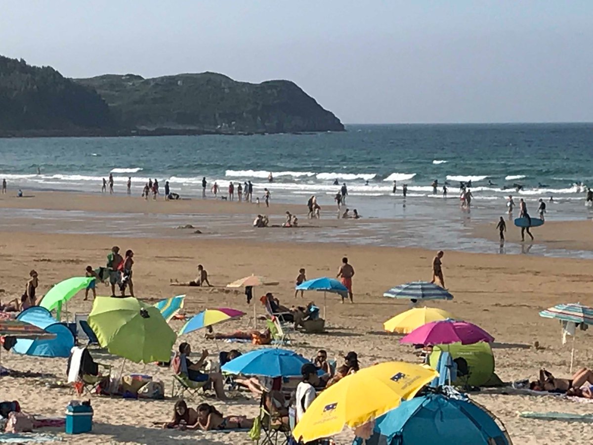 La playa de #Oyambre en ⁦@ed_tve⁩ no podía faltar. En unos minutos disfrutamos de este arenal y del campo de Golf aledaño en directo. ⁦@ed_tve⁩ ⁦<a href="/La1_tve/">La 1</a>⁩ ⁦<a href="/tve_tve/">tve</a>⁩ ⁦<a href="/cant_infinita/">Cantabria Infinita</a>⁩ ⁦<a href="/Postureo_CANT/">Postureo Cántabro 💢 Presume de Cantabria</a>⁩ #Valdaliga ⁦<a href="/cantabriaes/">Gobierno Cantabria</a>⁩