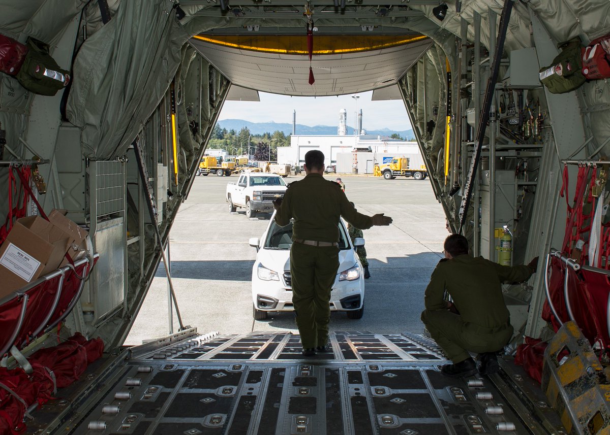 CJOC_COIC's tweet photo. We’ve set up an air task force to help B.C. with the #BCwildfire. It includes Sea King and Griffon helicopters and a Hercules aircraft. 

Visit our site for details on what they will do to support @BCGovFireInfo: https://t.co/1DFhmUpauE https://t.co/lGTMCkV3P8