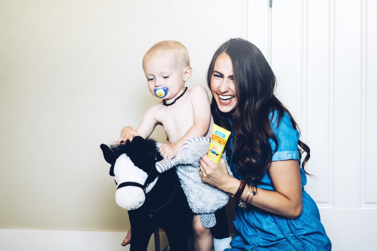 ellobodelacity's tweet image. Have an adorable baby that would love to be #ButtPasteBaby? Share your pics! #HappyCheeks #buttpaste