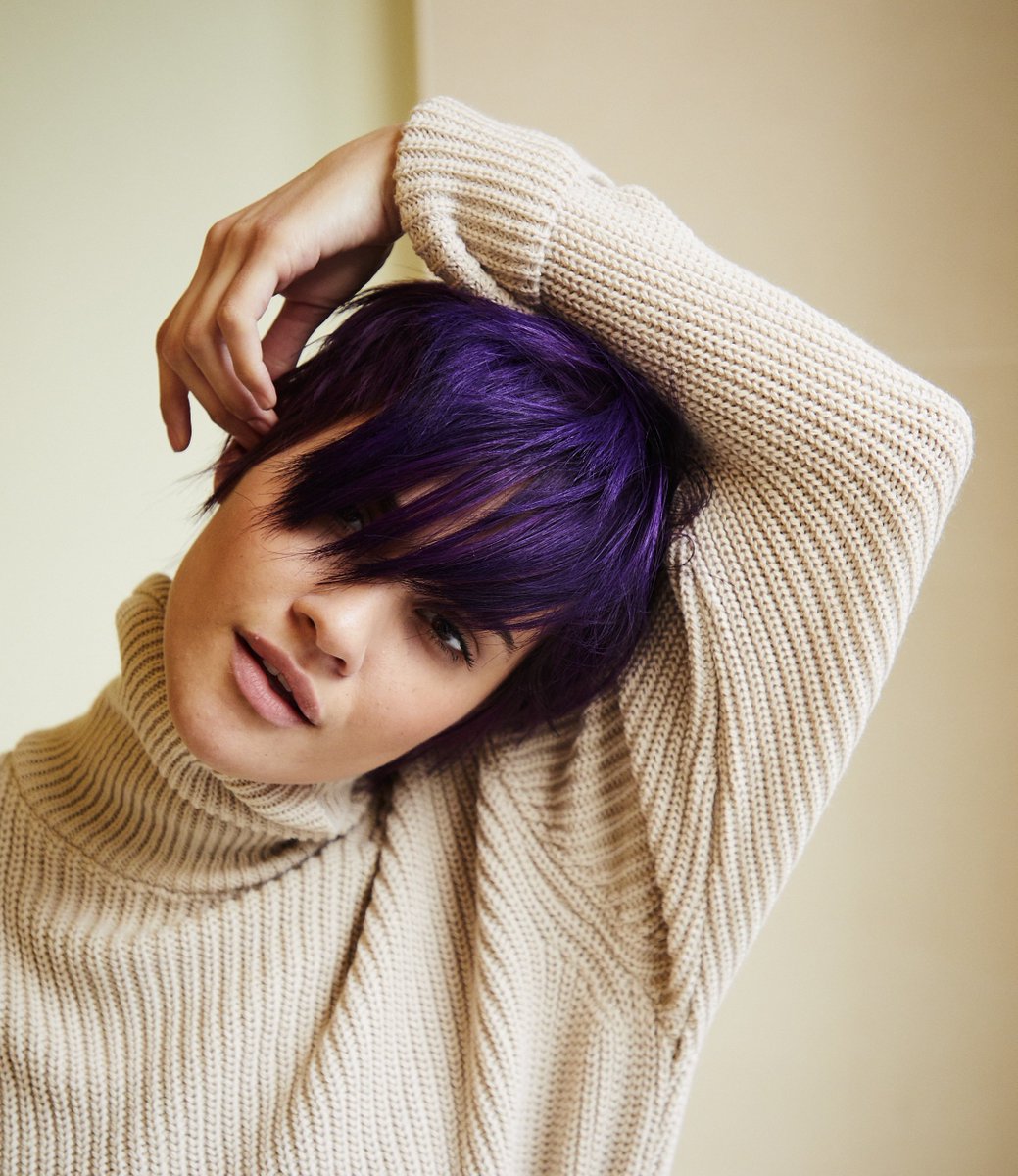 schwarzkopfproE's tweet photo. ¿Una vida gris? ¡DE NINGUNA MANERA! 🙌 ¡El cabello morado es LO MÁS! ¡Pásate a los colores más llamativos de la ciudad con los #boldcolorwashes! 💜 #temporaryhaircolor #colortemporal https://t.co/p9ISPbIkIo