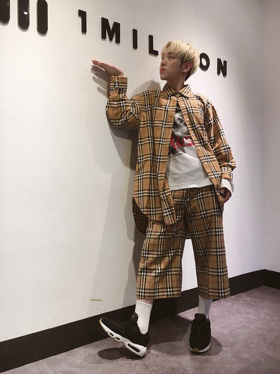 official_ACE7's tweet photo. [#ACE_PHOTO] Coming Soon!
Lia Kim X SHAWN Choreography (ft. KIM BYEONGKWAN of A.C.E) 

#ACE #KIMBYEONGKWAN 
#1Million #Lia_Kim #SHAWN
#BURBERRY https://t.co/TvoaABm9HL