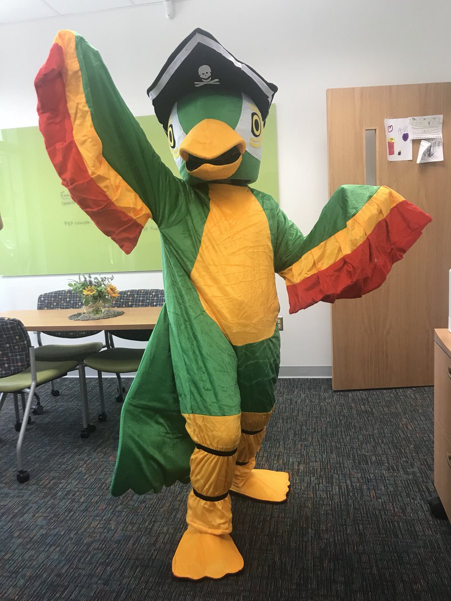 BryanRoadES's tweet photo. Look who flew in yesterday!! Petey is here and excited to meet our kindergarteners tomorrow at Petey’s Party (9-10am)! 🤗
#tweettweet 
#WEgofortheGOLD 
@WCPSS 
@WCPSS_TitleI 
@Southernarea1 
@garner_gef 
@TownofGarner https://t.co/u5FrKegHMM