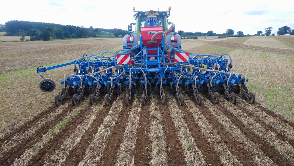 AHogsbjerg's tweet photo. Strip tilling for #beet19 with @Carresas @TrpImports inro and putting winter beans in the row using @Agri_Linc supplied front hopper, going a treat through established cover crop. @hslyfarms @dick_neale @RevesbyFarms @the_last__straw perfect strip. 👍 https://t.co/kLe5es3UQV
