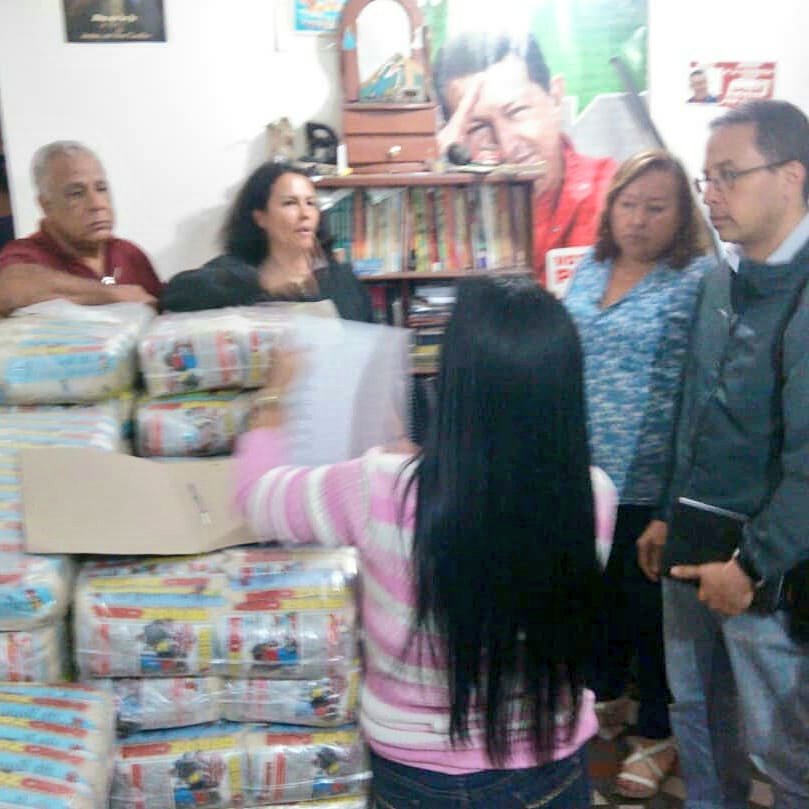 #20Ago 
¡Ha sido un día histórico para los venezolanos!Estamos construyendo un nuevo modelo económico

El pdte <a href="/NicolasMaduro/">Nicolás Maduro</a> nos llama a producir 
Desde la <a href="/gmas_tachira/">@GMAS_Tachira</a> asumimos con Amor Patrio este reto desde la organización popular junto a <a href="/FreddyBernal/">Freddy Bernal</a>

#EquilibrioEconomico