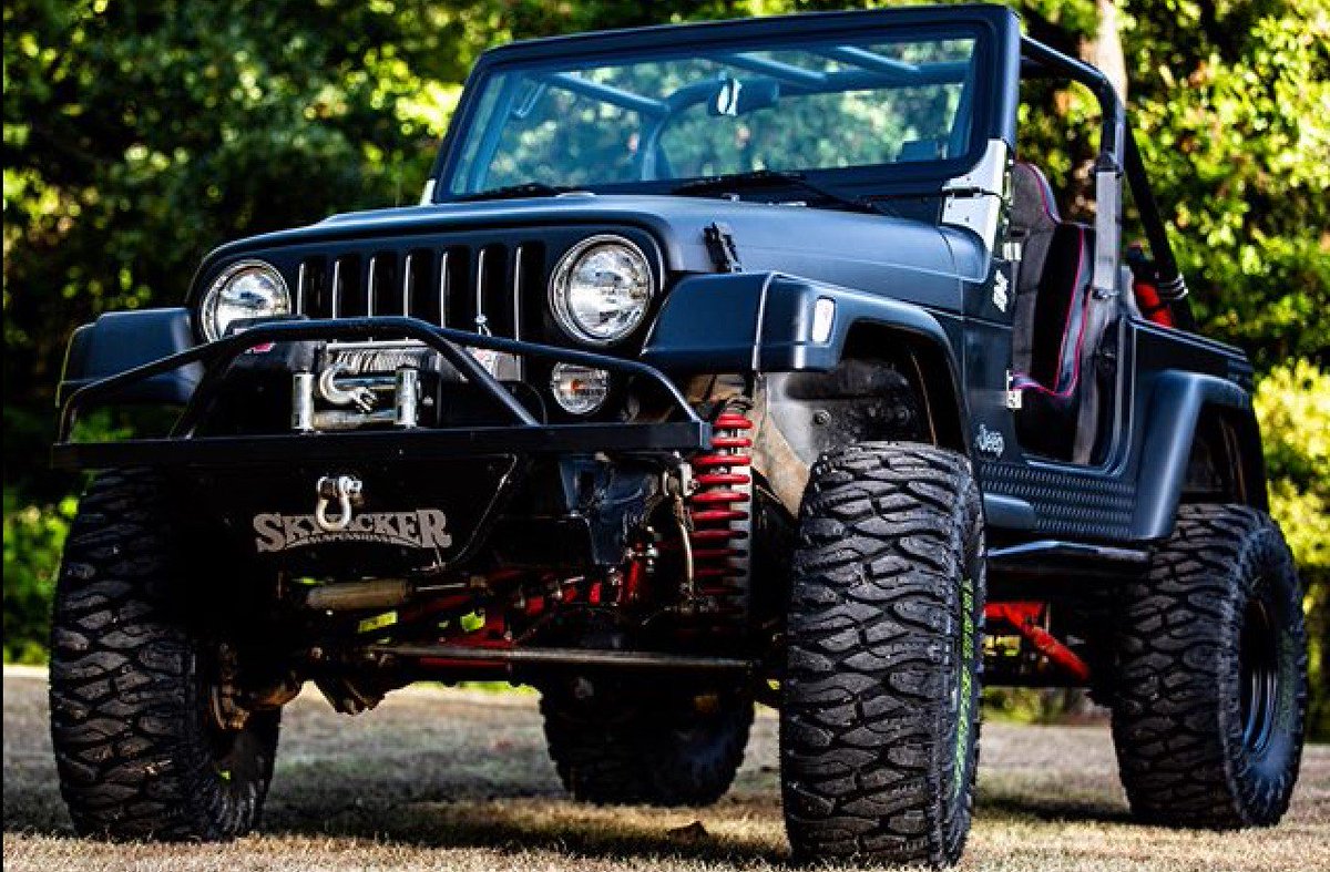 Skyjacker's tweet photo. #skyjacker Repost @jasontphoto @c4x4_magazine ‘s Jeep @atturotires Trail Blade BOSS #GunVisuals #JasonTPhoto #Shoot2Kill #Texas #FatalFrames #Photography #2A #Canon #JTPhoto #Visual #TX #Dallas #InstaDFW #5DMKIII #illGrammers #Truck #FortWorth #Camera #TrailBladeBOSS #Create #Art https://t.co/8xka7Izd7b