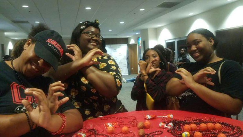 CAU_Spirit's tweet photo. Org Fair Recap!! Thank you all for coming by our table an getting lit with SB !!! #CAU #CAUSB #WBW18 https://t.co/wLpBFCXE7T