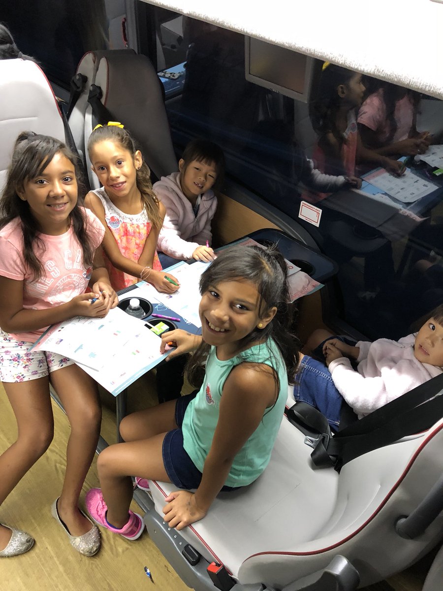 Next stop, paradise! Tour guide to being a tourist in your own town! Where will we stop next? We’re live on <a href="/RideTheHopper/">RideTheHopperBus</a> on <a href="/CBS8/">CBS 8 San Diego</a> &amp; @thecwsandiego @nichellenews8 <a href="/EricNews8/">Eric Kahnert</a> <a href="/HeatherNews8/">Heather Myers</a>