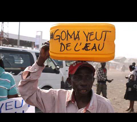 Luchardcongo's tweet photo. @ida_sawyer @fidh_africa @unjhro @MuellerTimo @clempawlotsky @witness_africa @ECAAIR1 @AEDHmonde @julienpalukucom @politicocd @soniarolley @frejusquenum @JournalTriomphe @magguykak @AMKARDCongo @gisele_kaj 
GOMA NEED WATER, La LUCHA RDC-Afrique lance bientôt les manifestations https://t.co/QhbAqQKfVH