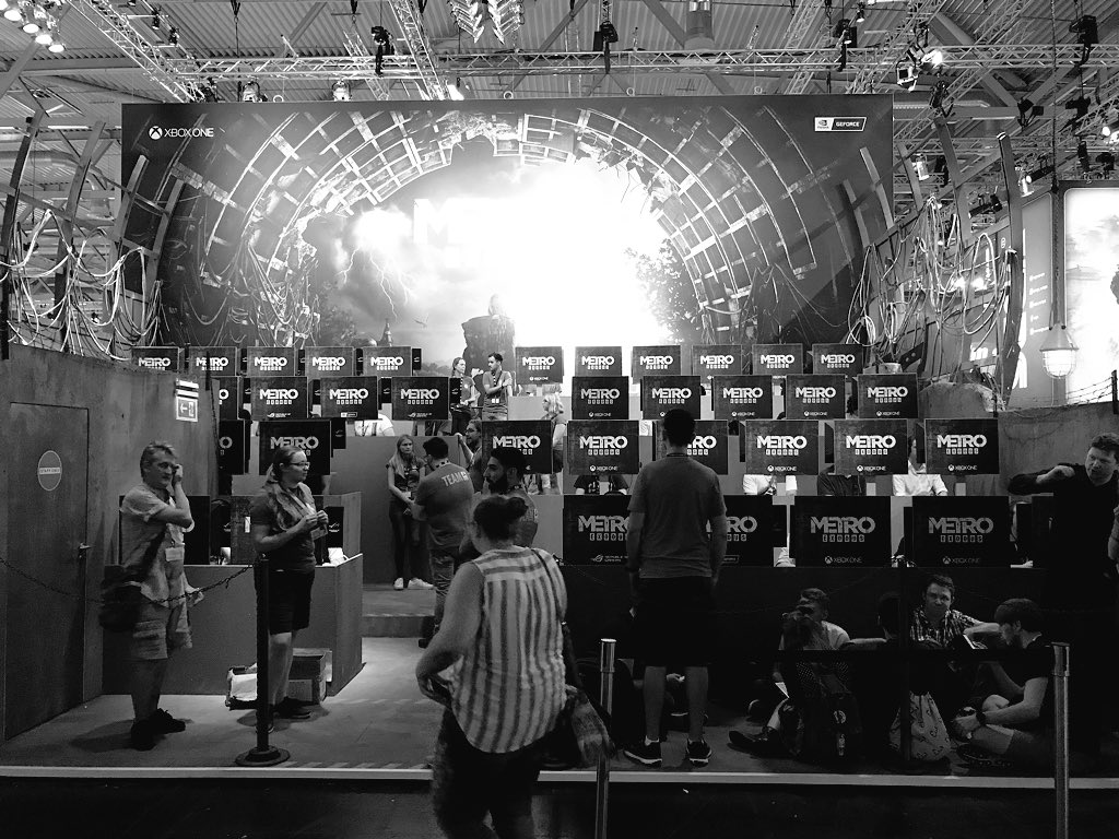 romanjurt's tweet photo. hey #Gamescom2018 people! if you’re tired from sitting behind those screens all day, punch some foam walls @sphery_ch in the #SwissGames @prohelvetia booth! sweat sweat horray! https://t.co/9qTjWak9f9