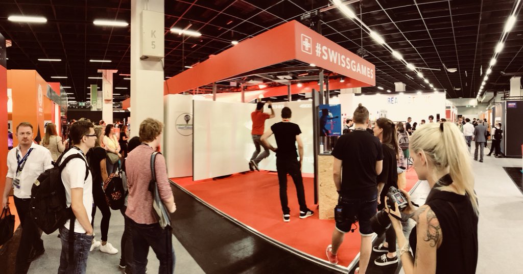 romanjurt's tweet photo. hey #Gamescom2018 people! if you’re tired from sitting behind those screens all day, punch some foam walls @sphery_ch in the #SwissGames @prohelvetia booth! sweat sweat horray! https://t.co/9qTjWak9f9