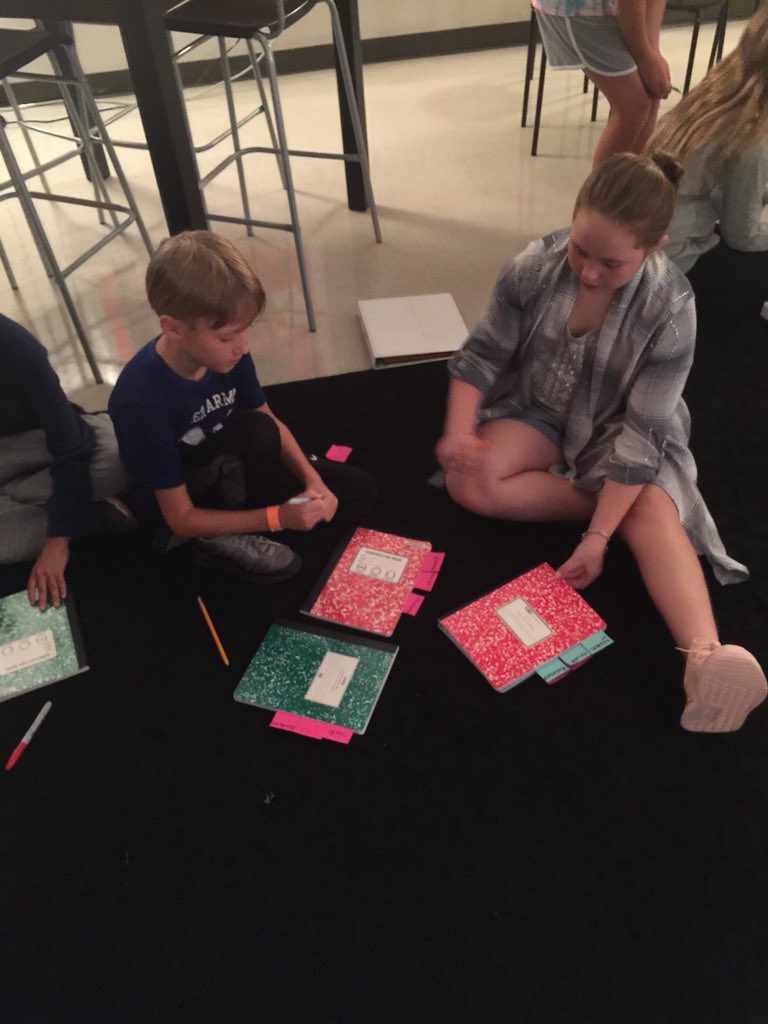 Teacherwroten's tweet photo. Showing and receiving kindness helping each other set up journals. 💕#myheart. @bearbranchelem #sweetestclass https://t.co/cEgucOMcJO