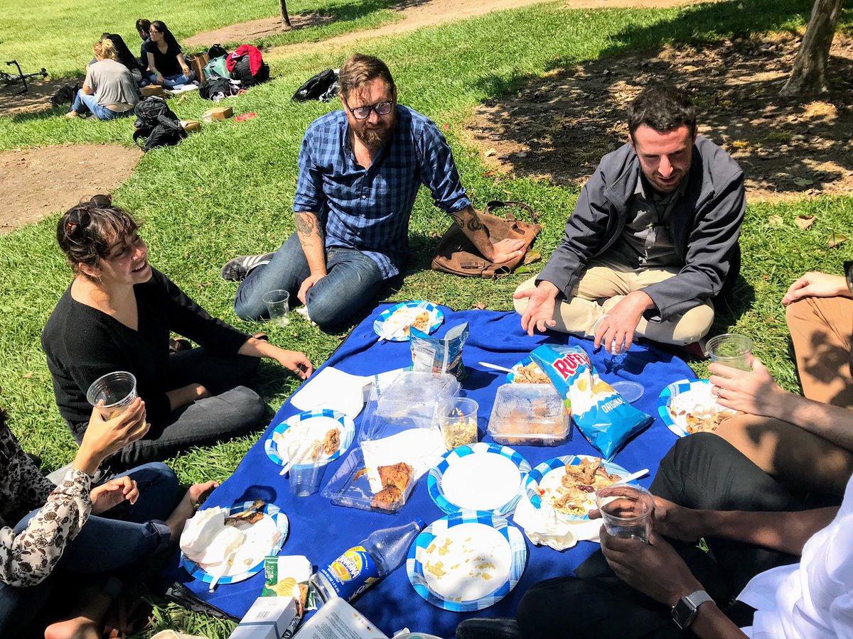 AlationDesign's tweet image. Moar photos from screen printing!