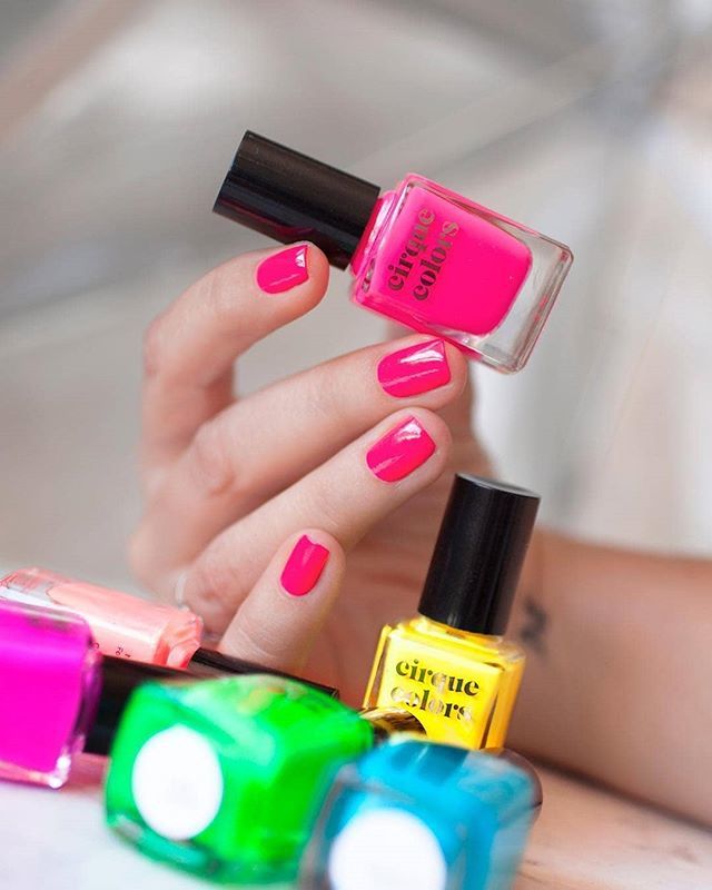 cirquecolors's tweet photo. No white base coat needed for these neon beautiesΒ ππ₯Β How dope is that? #VICE2018Collection photo by @pshiiit_polish https://t.co/zwVDmFO1f7 https://t.co/xaZPgda0PF