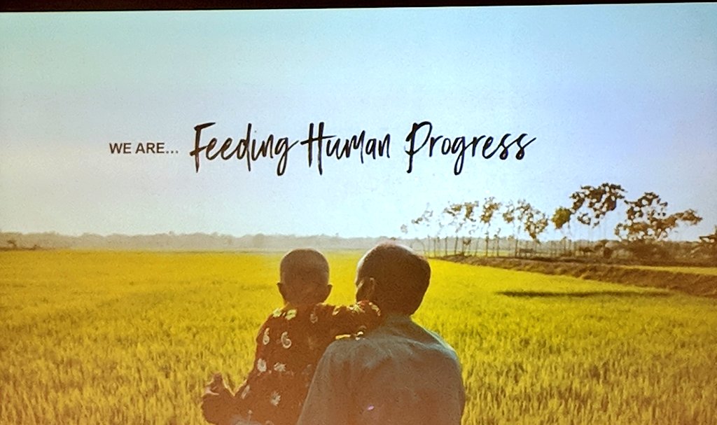 mindeeekastelic's tweet photo. The best mornings start with a farmer's breakfast @SPACC board meeting at incredible mbr @LandOLakesInc! Thx Marcia Droege for hosting! Looking forward to leadership of new CEO @BethFordLOL! #FeedingHumanProgress https://t.co/zjT3izpiBV