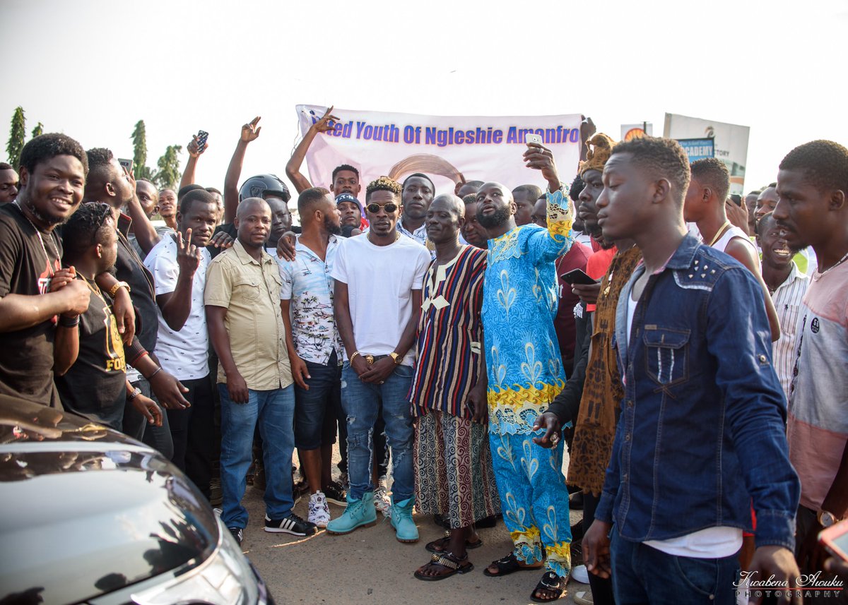 shattawalegh's tweet photo. LET PEACE AND UNITY PREVAIL...   we're all one. #Amanfrom 

#champioooon #Zylofon #bossbaker #SM #Storm #SolashEnt #Asuoden #LBE #ZYLOFONMUSIC #ZYLOFONMEDIA #SM #ZYLOFONSHATTAS #NAMMISSION #SMDIVAS #TheReignAlbum https://t.co/KJJERX1EzJ