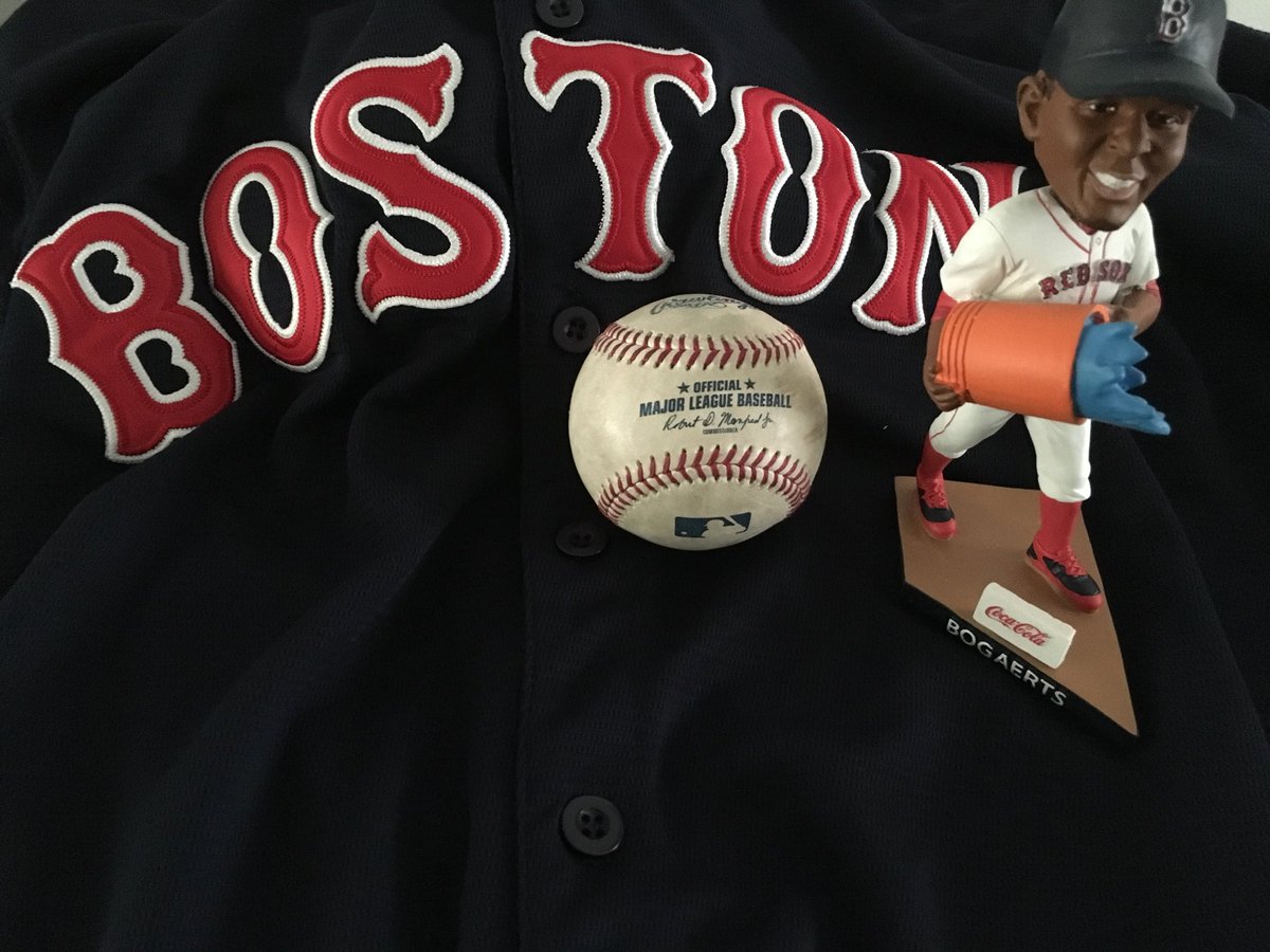 MsACindy's tweet photo. Teachers appreciating teachers!  Thank you to the Red Sox security guard/high school teacher for hooking me up with the ball for my students and the bobble head as thanks for “doing what you do”!! You never lose at Fenway! @RedSox https://t.co/81LN9e5ePV