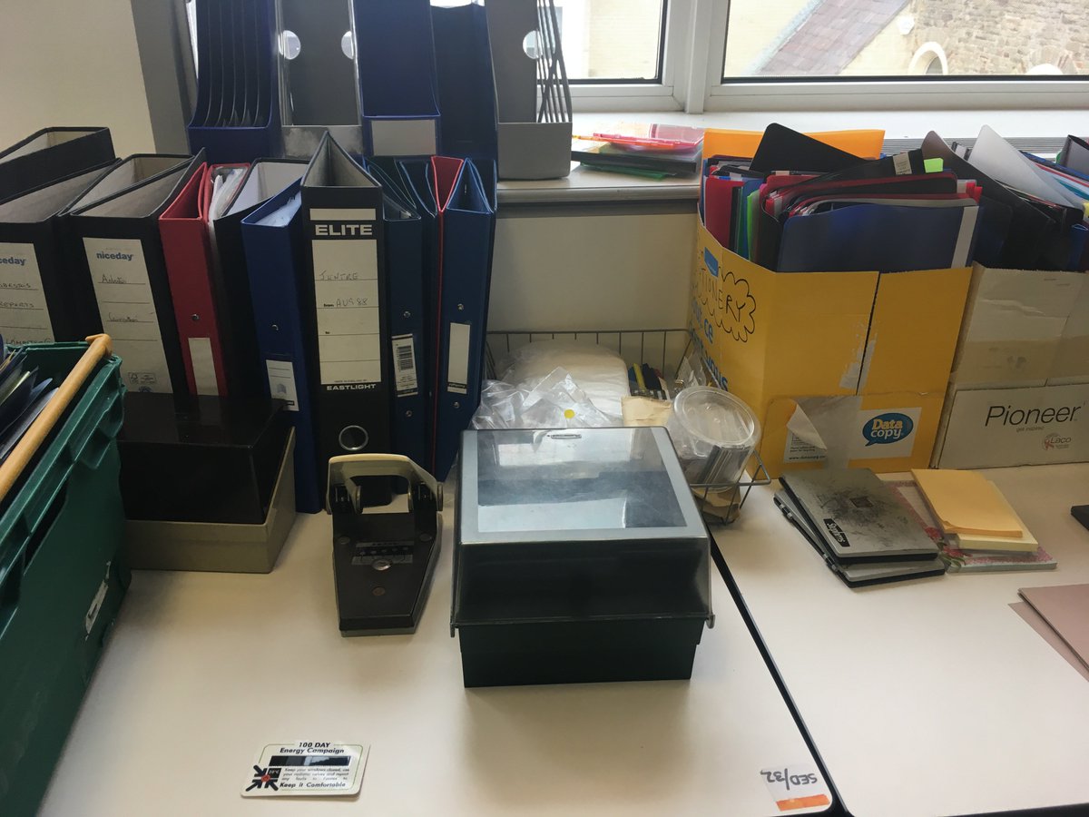 Don't forget there's still time to take part in <a href="/UWTSDStudents/">UWTSD Hwb PCYDDS</a>' stationery amnesty! Drop off unwanted stationery or pick up free supplies from the Life Design studio weekdays 9-5pm! 📎✒️✏️📏📕