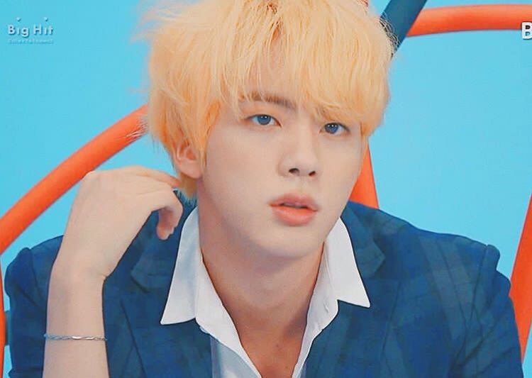 2seokbby's tweet photo. MY HEART WASNT READY😭😭💕💕
#BTS #ARMY #BTS_twt #FanArmyFaceOff #JIN #LOVE_YOURSELF_結_Answer #BTSSummerpackage2018 #LOVE_YOURSELF #AnswerIn4Days https://t.co/tR2NKx9PmV