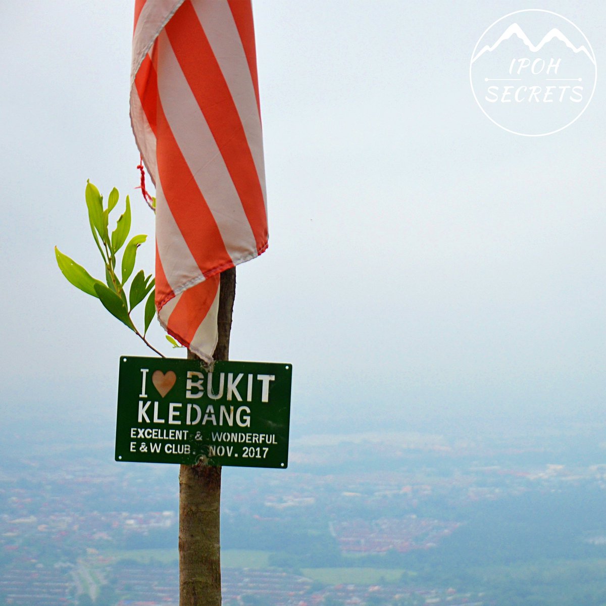 IpohSecrets's tweet photo. A local favorite hiking spot, #KledangHill is just 15 minutes from downtown. There are a few different routes to reach different resting stations but we usually rush for 4-2 route so we can
enjoy our long awaited breakfast and coffee right at the foothill!

#IpohSecrets #Hiking https://t.co/AQJ25YKsDs