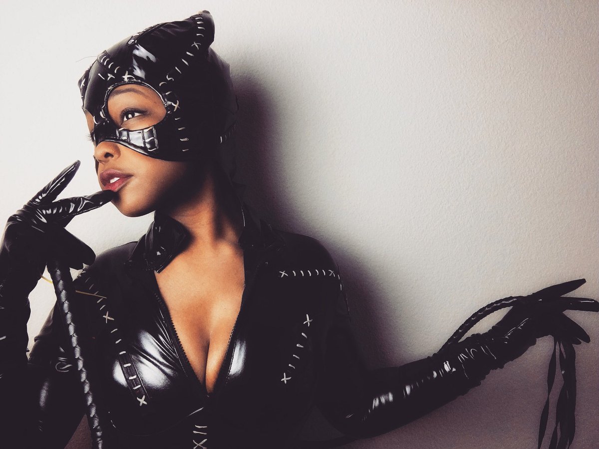 Poison or Catwoman? 
Myself as both.💩