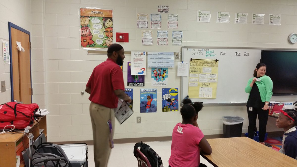 CAlexanderAPS's tweet photo. Parkside Pandas love Project Based Learning! Thanks Georgia Power! #Mr Marable
@DrEmilyAMassey @principalfoster @APSScienceRules https://t.co/d3rZYD4bYw