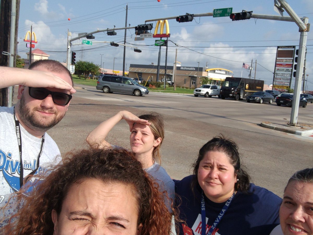 KLCamlin's tweet photo. @Lesli_Horton #DZAWorldofLearning https://t.co/g2Pi5G2Osx