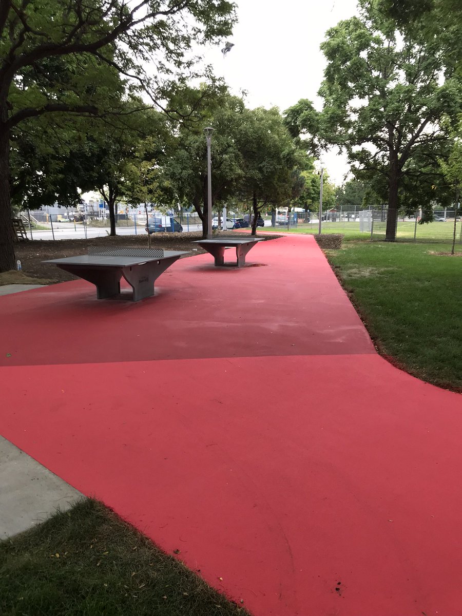 ThermoDesign1's tweet photo. La semaine dernière, nous avons terminé le revêtement coloré #StreetBond au parc Jos-Montferrand à #Montréal . Le résultat final est super! 
Pour plus d'info sur ce revêtement, visitez notre site web https://t.co/O3LWMS2YDU 
#ThermoDesign #Mtl #Basketball #terrainsportif https://t.co/5aB7GPDRCP