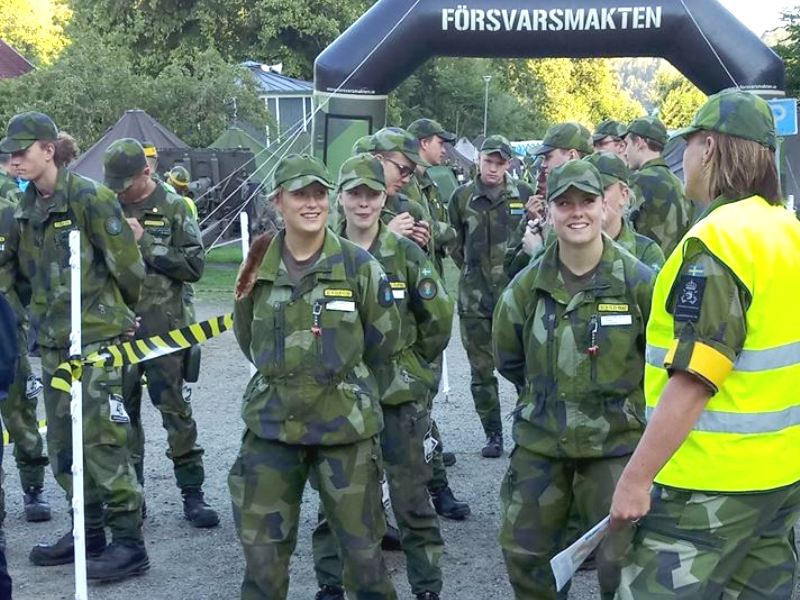 SemperMiles's tweet image. Tjejskräll på högsta nivå vid Rikshemvärnschefens ungdomstävling! Grattis lag Dalecarlia Angels som lyckades med den unika bedriften att sätta alla andra på plats. sempermiles.se/frivilligforsv…
#ungdomstävling #hvss #hemvärnet #frivilligförsvaret #försvarsmakten #svfm