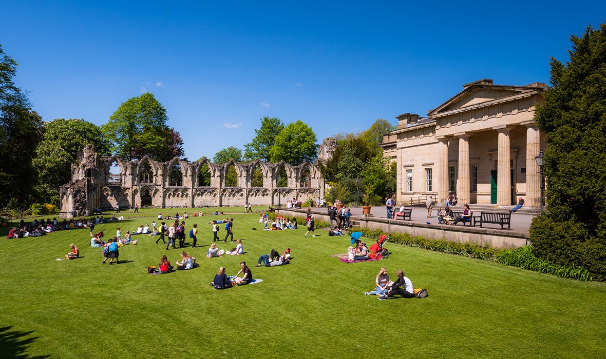 UniOfYork's tweet image. York has been voted the most popular city in Britain - we can&apos;t say we&apos;re surprised 🏆  #LoveYork bit.ly/2MnzOQS @YouGov