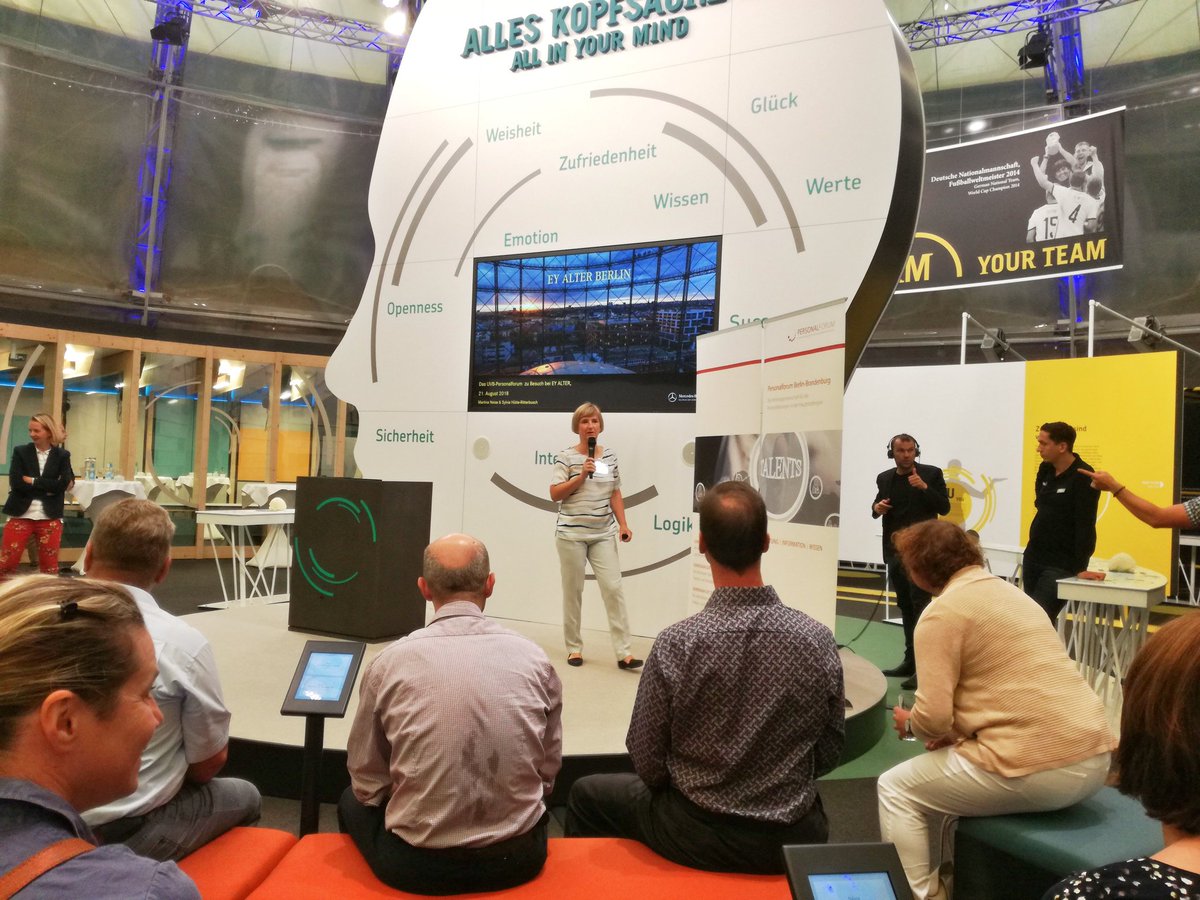 UVBberlin's tweet photo. Auch Alter ist Kopfsache. Um Stereotypen und Potenziale des demografischen Wandels geht es heute auf unserem UVB-Personalforum im Rahmen der Ausstellung #eyalter https://t.co/JcS41xsVpm