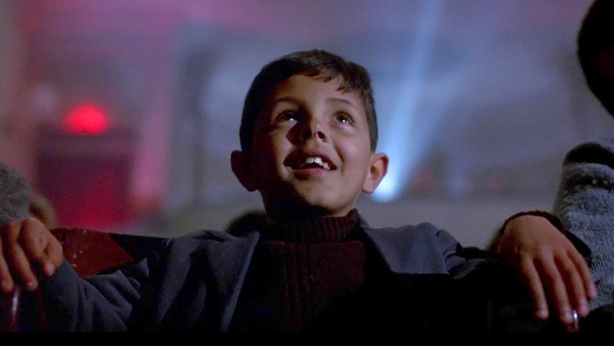 centrocentro's tweet photo. Hay algunas películas que consiguen enamorarte del #cine para siempre. Este es el caso de “Cinema Paradiso”, la conmovedora cinta de Giuseppe Tornatore que supone toda una declaración de amor al séptimo arte. ¡Ven a disfrutarla esta noche a @CibelesCine! #VenAlCentro https://t.co/ifSpK9pXWS