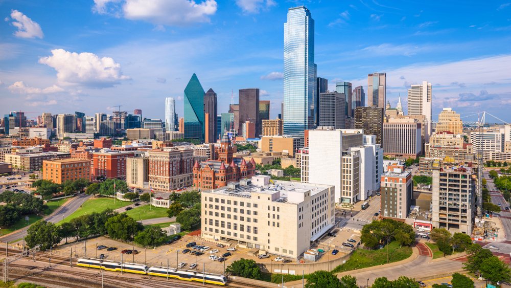 DublinAirport's tweet photo. We are delighted to welcome the announcement from @AmericanAir that it is to operate a new Dublin-Dallas Fort Worth summer service from next June.
Details here: https://t.co/SiLC4Pzw6V https://t.co/ZgUSDxQxfG