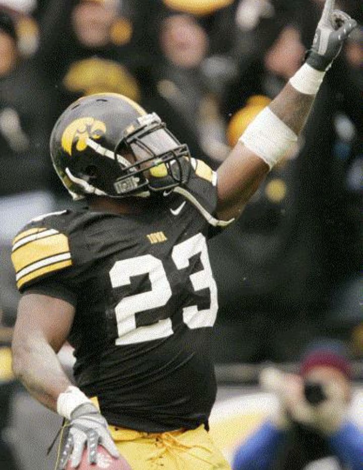 Happy Birthday to my favorite Iowa football player of all time, Shonn Greene!!!    
