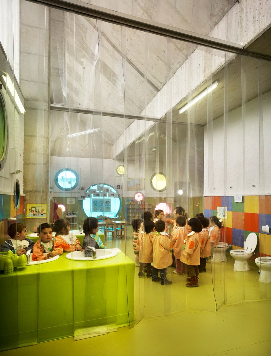 El verde por esa conexión con la naturaleza, los niños comienzan a explorar su mundo exterior. Episodio #7 #podcast 'Una #Guardería Para Leo''#EscuelInfantil Vélez Rubio <a href="/losdeldesierto/">LosdelDesierto[elap]</a> #GPLpod mtr.cool/xqgaqxr #maternidad #arquitectura #diseño