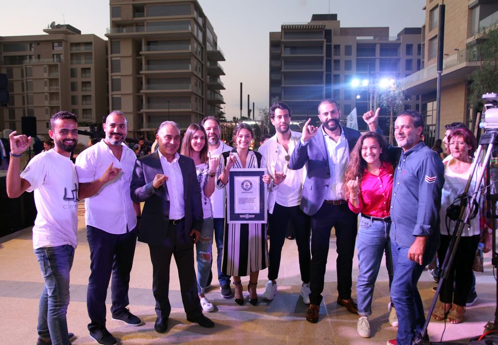 Clever_Nes's tweet photo. One hand does not clap alone. Thank you for everyone that was part of the movement. Thank you #clevernes! 

#roadtogwr #mosaic #recyclable #materials #guinnessworldrecords #memoriesevents #certificate #picoftheday https://t.co/ImtZ3RvqNM