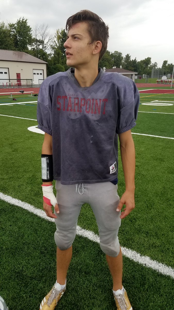 Spointfootball's tweet image. Day #9 How will I be better today? #9 Matt Spina.@MrSection6 @WNYAthletics @bufnewspreptalk #handsofgold