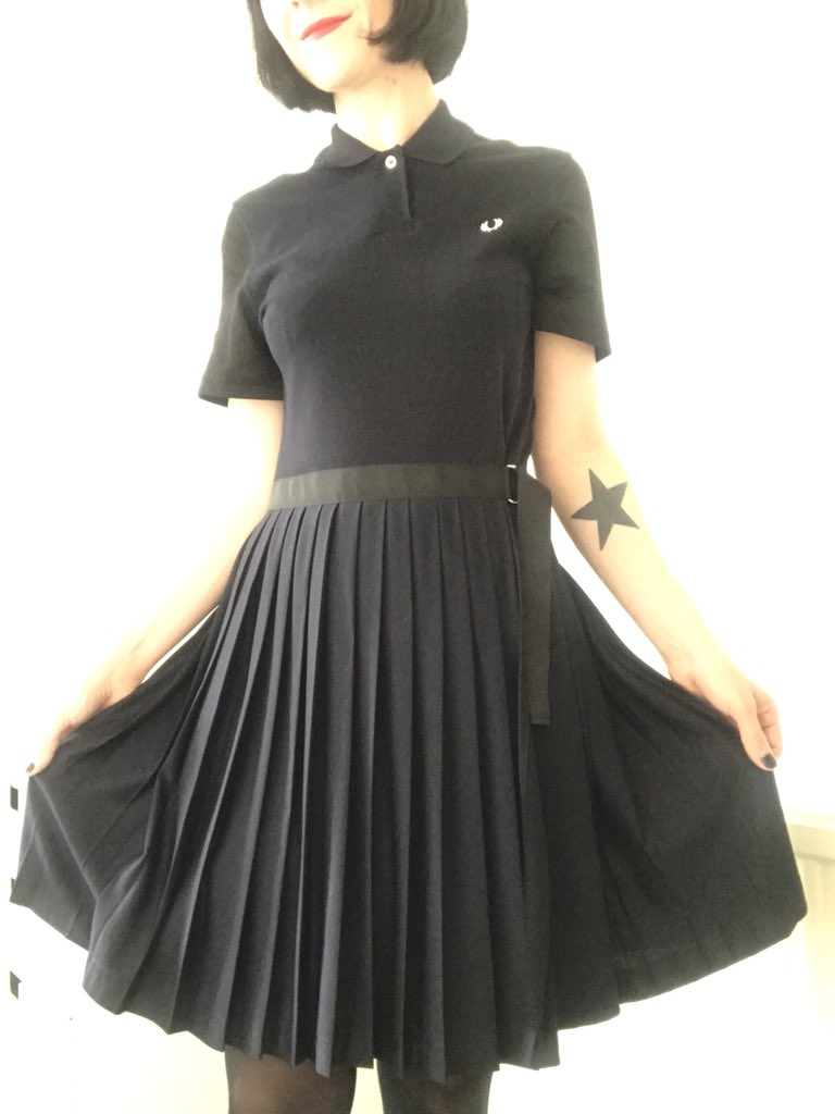 All dressed up ready to spend the evening with <a href="/tomhingleymusic/">Tom Hingley</a> @JASONBOARDMAN1 <a href="/marcrileydj/">Marc Riley ⚽️🍺🐳</a>  and loads of other lovely people. All in aid of <a href="/CyrilFlint/">CyrilFlintBefriender</a> ❤️