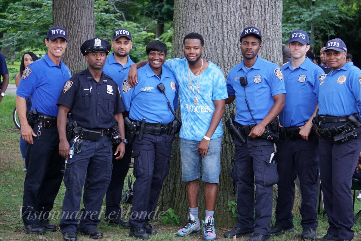 Its_A_Process_'s tweet image. Just a reminder that we all got a job to do...Some do it better then others...But in differences there are similarities @NYPDnews #vmb35 #itsaprocess #communityservice #giveback #communitydevelopment #makeadifference #youth #volunteer #socialjustice #mentor #awareness #advocacy