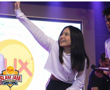 yeppeunsjh's tweet photo. Got you a "kabarkada" who can do both. 
😊

#SharleneSanPedro para sa #AngHenerasyongSumukoSaLove 
♡️
@jplaxamana @RegalRoselle @RegalFilms https://t.co/EQDOn33dZV