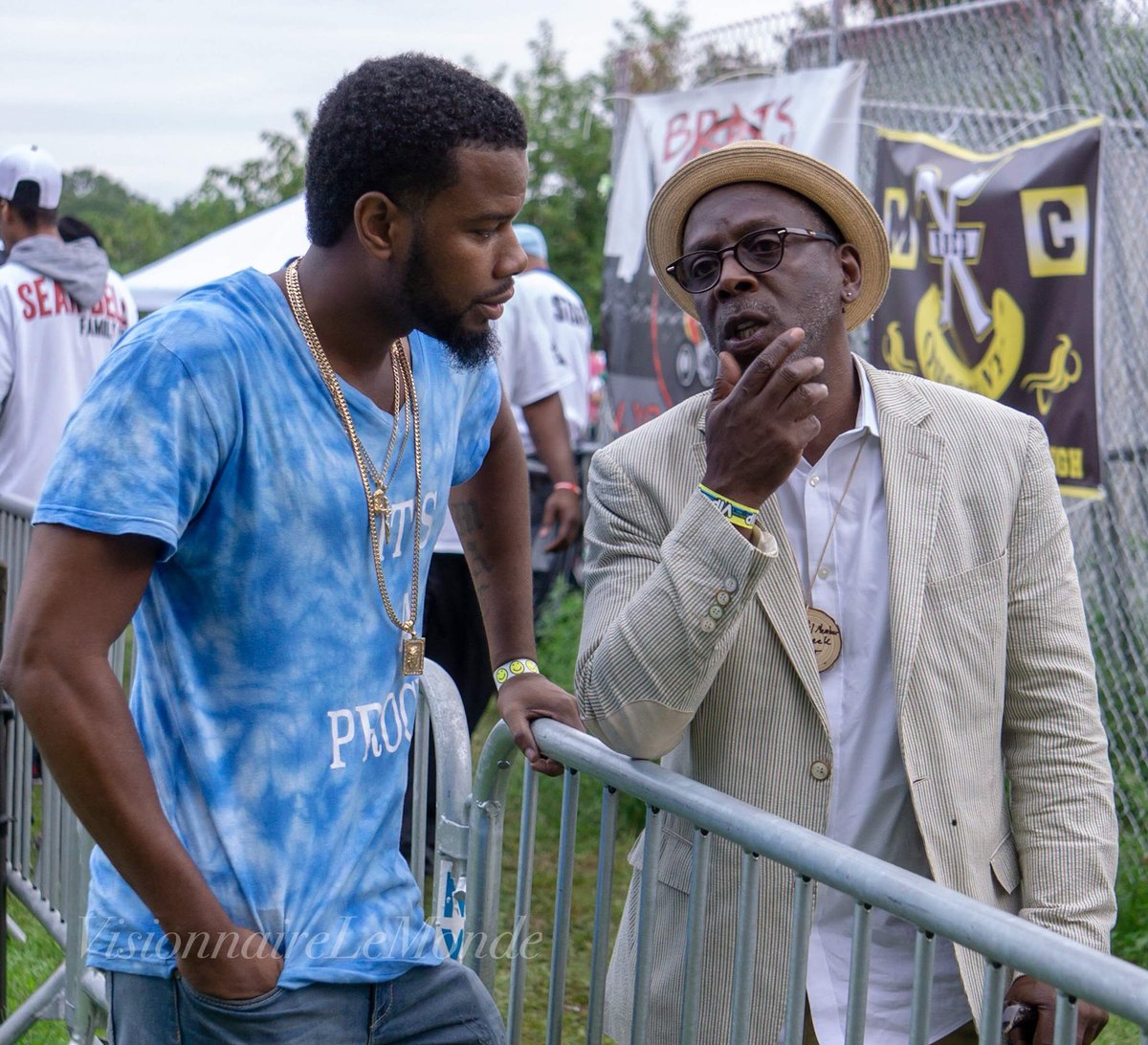 Its_A_Process_'s tweet image. If you can’t approach your elected official for advice.. you need a new one @IDaneekMiller wanted a pic with @MelindaKatz but next time. Thank you guys for a great event #vmb35 #itsaprocess #nyc #southeastqueens #communitypolicing #community